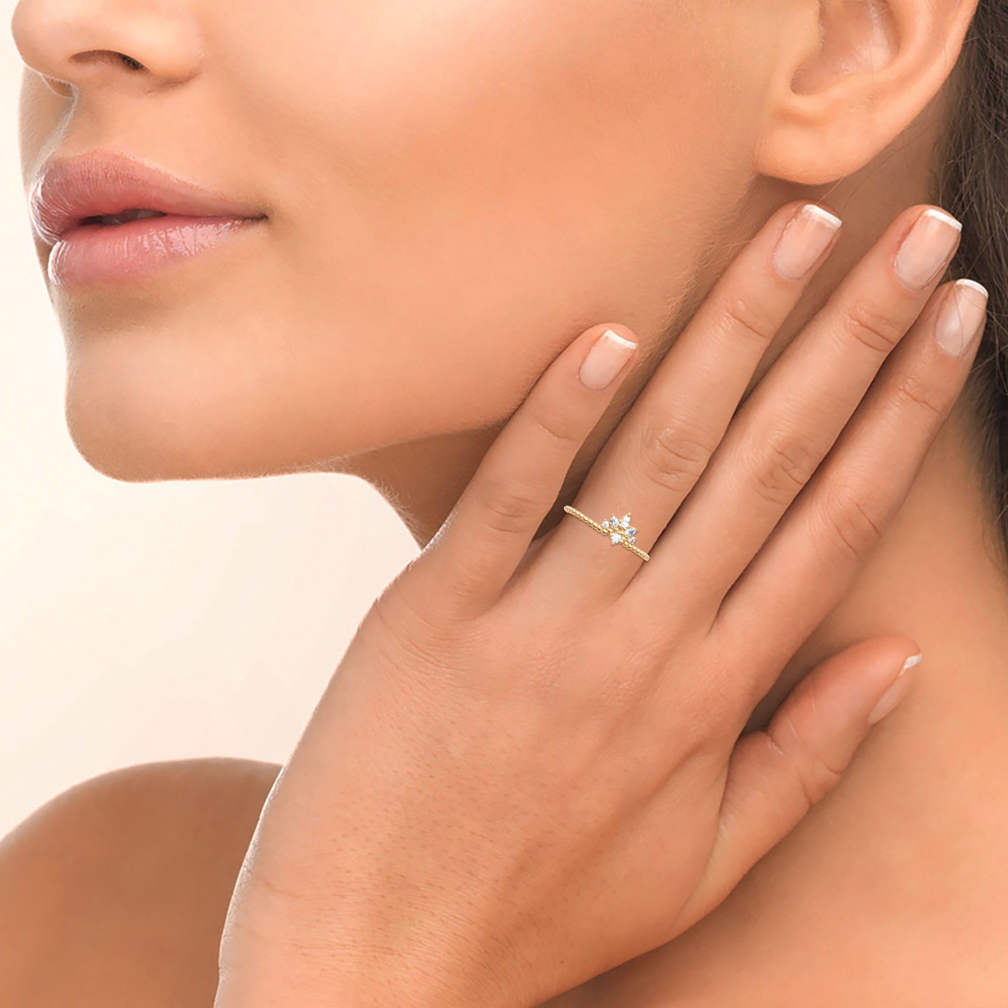 Bague perlée constellation zircons