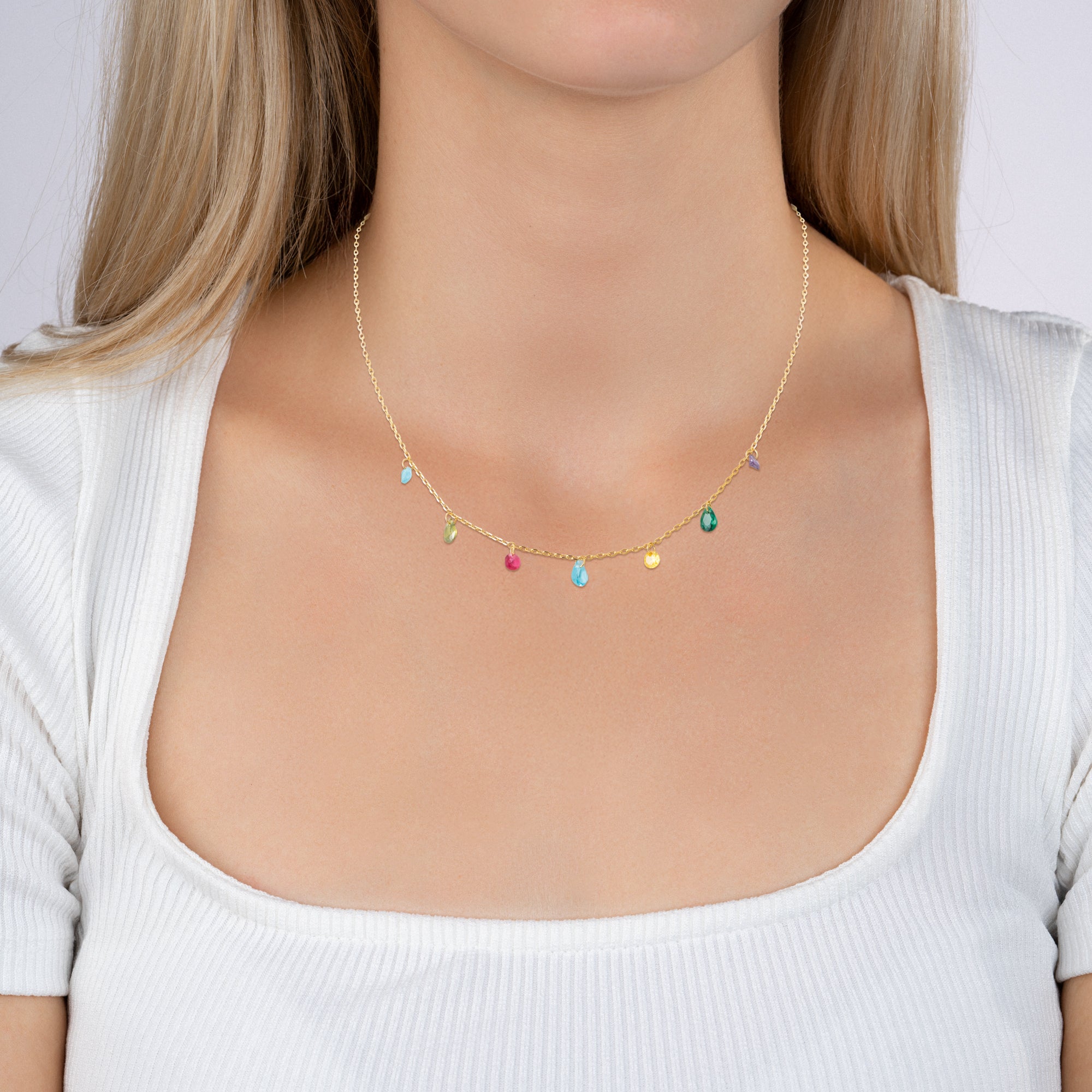 Collier chaîne plaqué or breloques oxydes multicolores