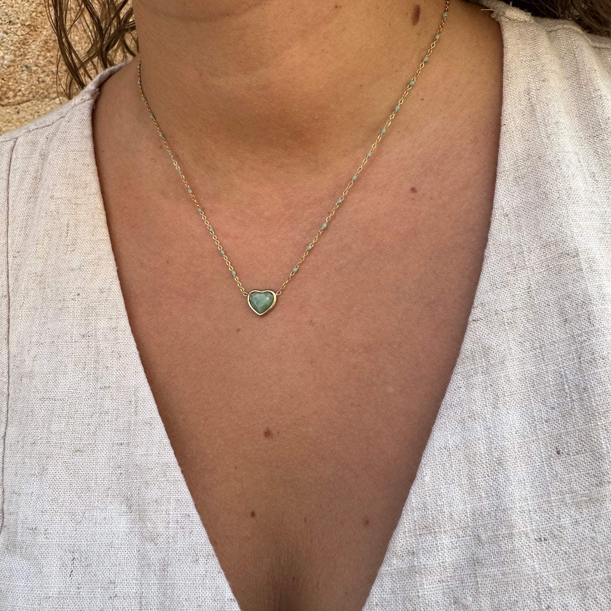 Collier acier inoxydable doré hypoallergénique résiste à l'eau petites perles turquoises pendentif cœur turquoise africaine