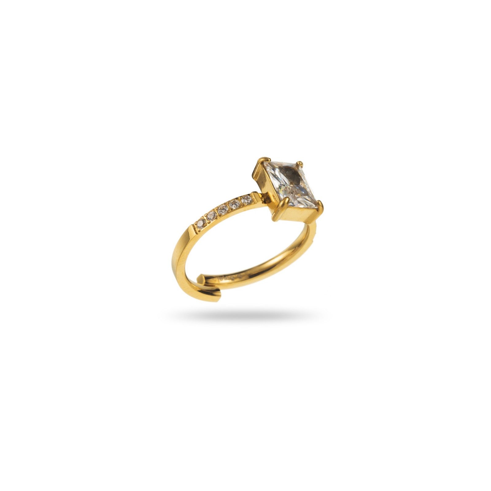 Bague solitaire accompagné strass