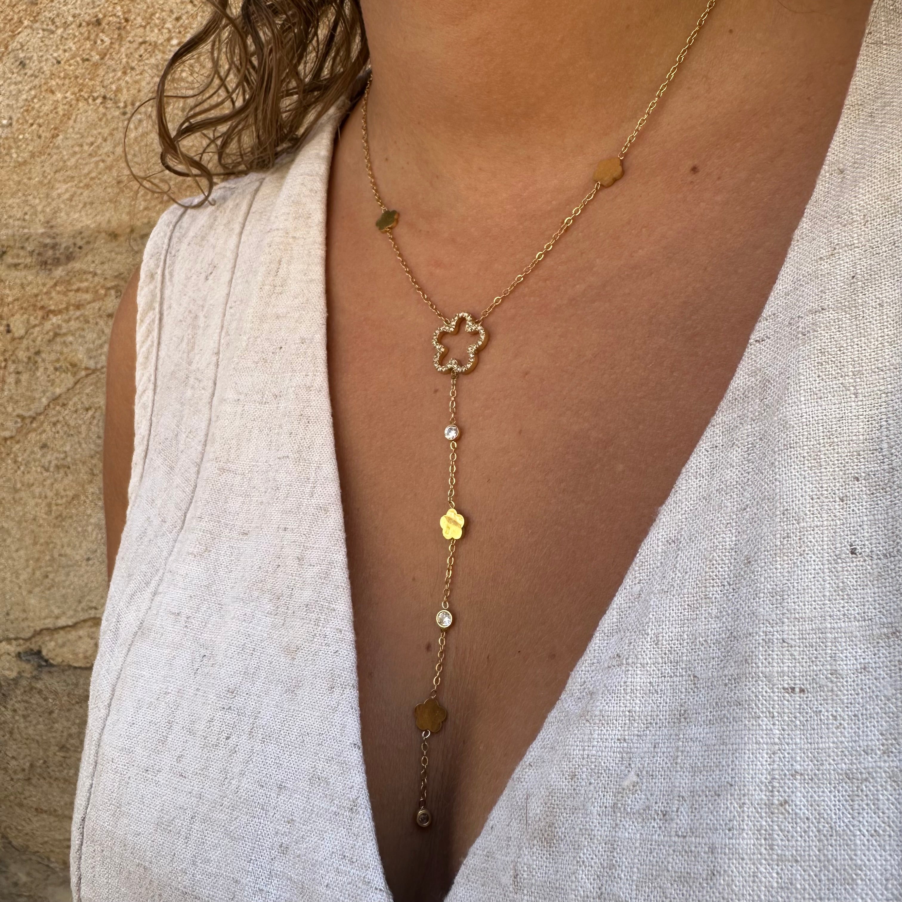 Collier acier inoxydable y trèfles pierres oxydes 