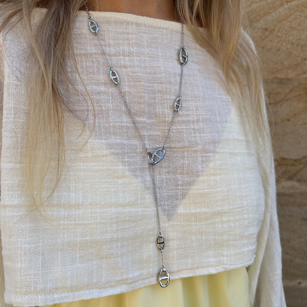 collier sautoir Y en cravate maille marine argenté coulissant